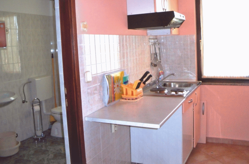 Click to enlarge Apartman5/Ap5a.gif